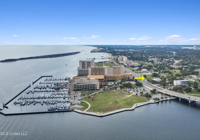 10th image of 166 Beach Blvd, Biloxi, MS 39530 | MLS# 4133921