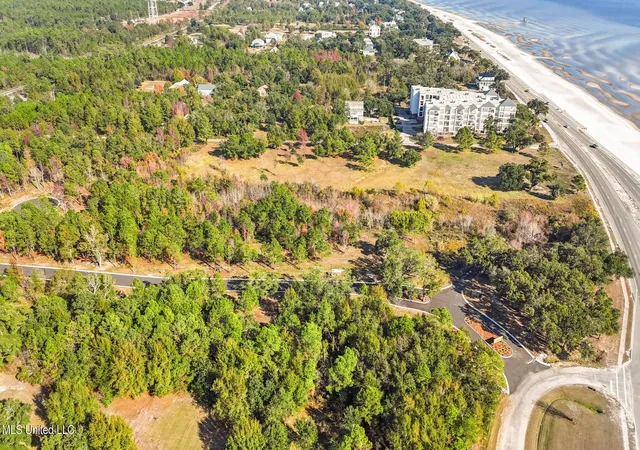 1st image of 124 W Beach Blvd, Pass Christian, MS 39571 | MLS# 4134566