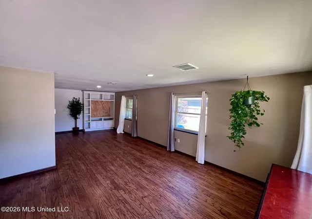 Photo 4 of Single family home for sale at 2213 North St, Gulfport, MS 39507 | MLS# 4134654 | Listing updated on 2026-07-08
