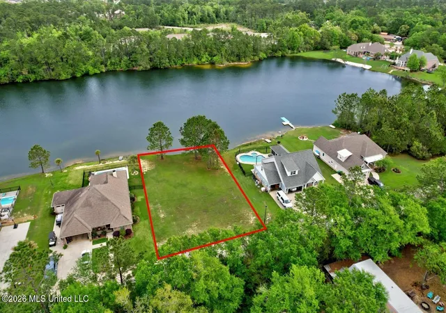Homes for sale in Waveland, MS | 122 Emerald Lake Dr, Waveland, MS 39576 | MLS# 4134350