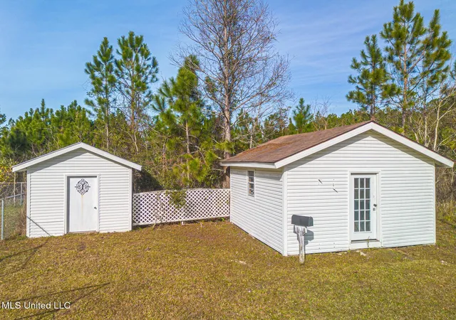 Photo 3 of Single family home for sale at 5551 Carter Rd, Ocean Springs, MS 39564 | MLS# 4134692 | Listing updated on 2026-08-04