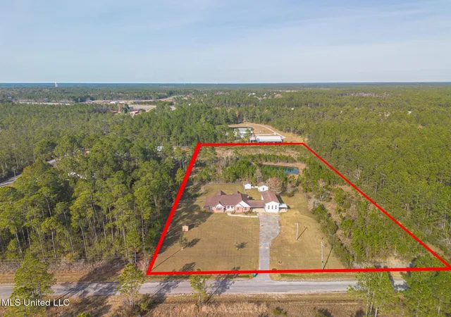 Photo 4 of Single family home for sale at 5551 Carter Rd, Ocean Springs, MS 39564 | MLS# 4134692 | Listing updated on 2026-08-04