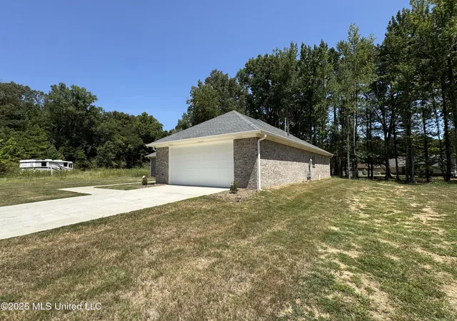 Photo 2 of Single family home for sale at 5252 Skylark Dr, Byram, MS 39272 | MLS# 4137607 | Listing updated on 2026-08-18