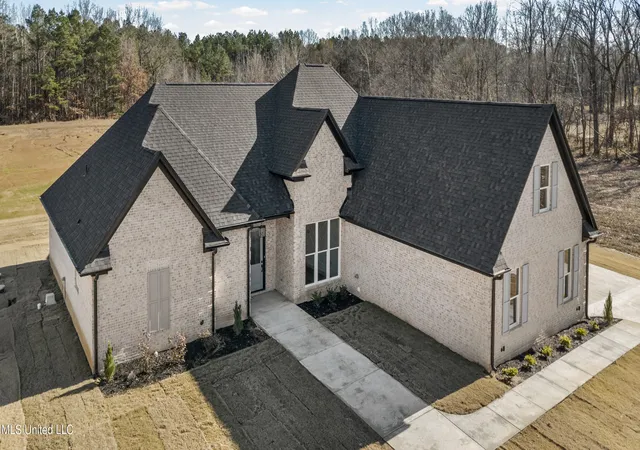 Photo 3 of Single family home for sale at 5064 Sophia Ln, Hernando, MS 38632 | MLS# 4134984 | Listing updated on 2026-04-10