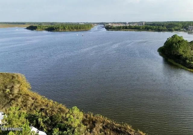 5th image of 24616 Yacht Club Dr, Pass Christian, MS 39571 | MLS# 4135082
