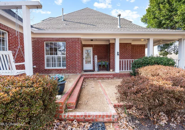Homes for sale in Olive Branch, MS | 7885 Hunters Bend Cvs, Olive Branch, MS 38654 | MLS# 4135518