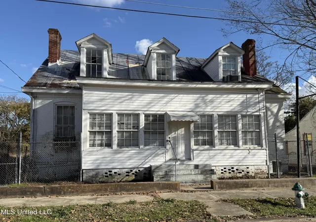 1st image of 17 D'evereux Dr, Natchez, MS 39120 | MLS# 4135904