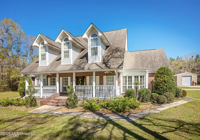Homes for sale in Moss Point, MS | 7201 Bentwood Dr, Moss Point, MS 39562 | MLS# 4135658