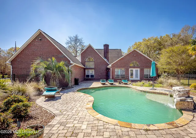 Homes for sale in Moss Point, MS | 7201 Bentwood Dr, Moss Point, MS 39562 | MLS# 4135658