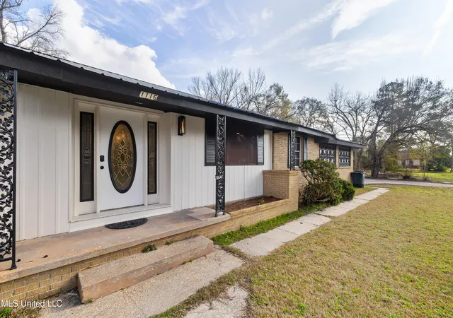 Homes for sale in Columbia, MS | 1116 West Ave, Columbia, MS 39429 | MLS# 4135638