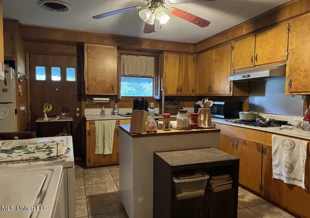 Homes for sale in Natchez, MS | 309 Armstrong St, Natchez, MS 39120 | MLS# 4135705
