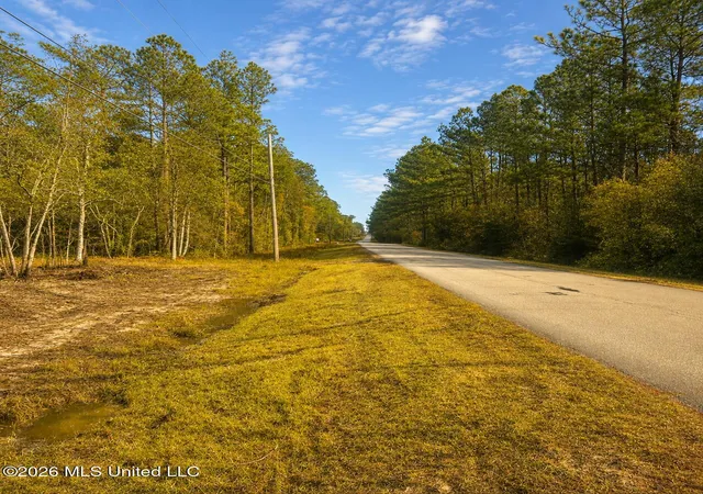 Homes for sale in Kiln, MS | 7105 Crazy Horse Dr, Kiln, MS 39556 | MLS# 4135856