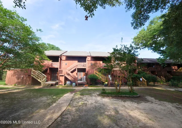 Homes for sale in Diamondhead, MS | 208 Lakeside Villa, Diamondhead, MS 39525 | MLS# 4136201