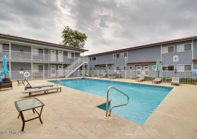 Photo 3 of Sale Pending at 1664 Beach Blvd, Biloxi, MS 39531 | MLS# 4135970 | Listing updated on 2026-10-20