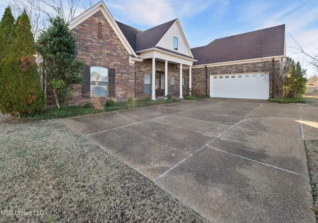 Photo 3 of Sale Pending at 14259 Chapel Ridge Trl, Olive Branch, MS 38654 | MLS# 4136152 | Listing updated on 2026-03-28