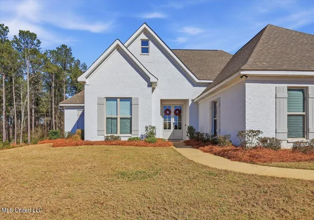 Photo 3 of Single family home for sale at 119 Ashwood Ln, Pearl, MS 39208 | MLS# 4136433 | Listing updated on 2026-09-17