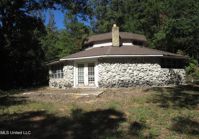 Photo 1 of Sale Pending at 1934 Blue Ridge Rd, Fulton, MS 38843 | MLS# 4136595 | Listing updated on 2026-09-01
