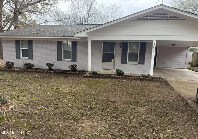 Homes for sale in Horn Lake, MS | 5813 Laurie Dr, Horn Lake, MS 38637 | MLS# 4139128