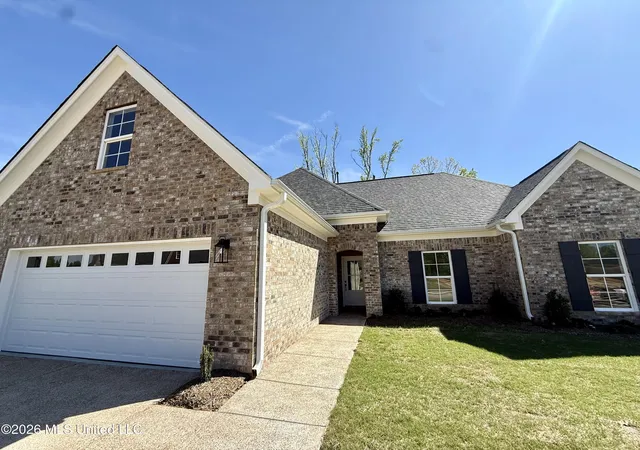 Photo 1 of Single family home for sale at 1051 Great Glen Dr, Southaven, MS 38671 | MLS# 4136653 | Listing updated on 2026-09-18