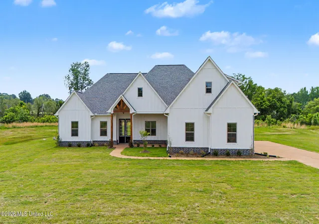 Photo 1 of Single family home for sale at 2195 Breanna Ln, Hernando, MS 38632 | MLS# 4136699 | Listing updated on 2026-09-15