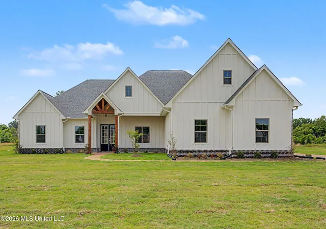 Photo 2 of Single family home for sale at 2195 Breanna Ln, Hernando, MS 38632 | MLS# 4136699 | Listing updated on 2026-09-15