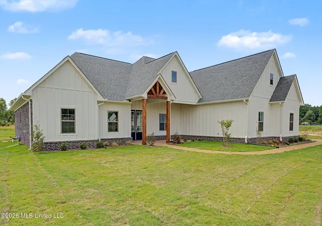 Photo 3 of Single family home for sale at 2195 Breanna Ln, Hernando, MS 38632 | MLS# 4136699 | Listing updated on 2026-09-15