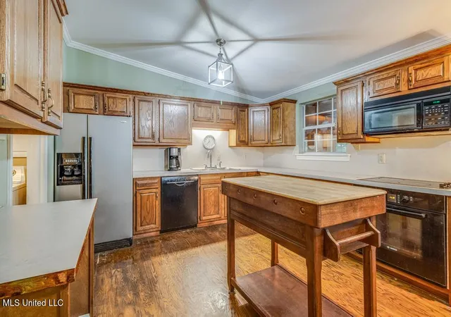 Photo 4 of Single family home for sale at 28 Woodglen Dr, Gulfport, MS 39507 | MLS# 4136751 | Listing updated on 2026-07-28
