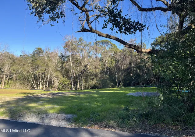 Homes for sale in Ocean Springs, MS | 700 Rayburn Ave, Ocean Springs, MS 39564 | MLS# 4136879