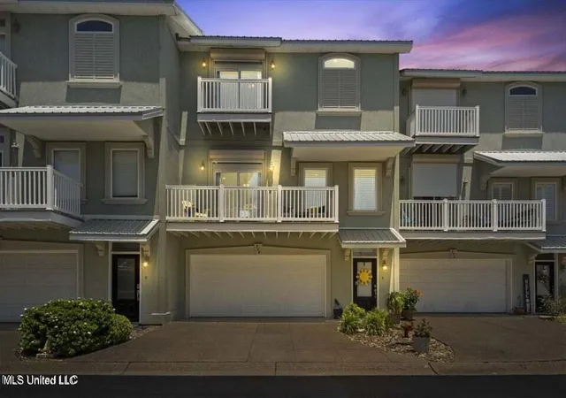 Photo 2 of Townhouse for sale at 734 W Beach Blvd, Long Beach, MS 39560 | MLS# 4137182 | Listing updated on 2026-09-18