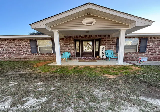 Homes for sale in Carriere, MS | 1352 Rock Ranch Rd, Carriere, MS 39426 | MLS# 4136922