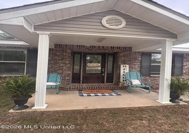 Homes for sale in Carriere, MS | 1352 Rock Ranch Rd, Carriere, MS 39426 | MLS# 4136922