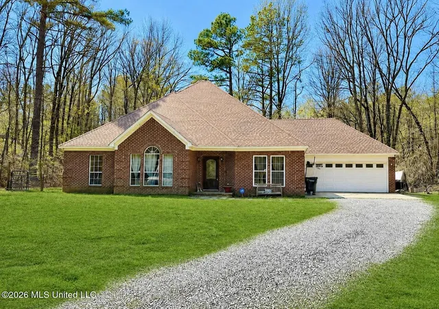 Photo 1 of Sale Pending at 200 S Mullins Rd, Holly Springs, MS 38635 | MLS# 4138219 | Listing updated on 2026-08-29
