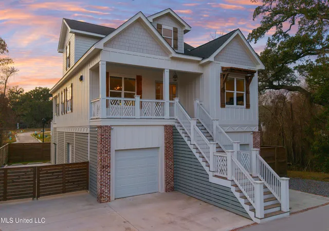 2nd image of 419 Martin Ave, Ocean Springs, MS 39564 | MLS# 4139821