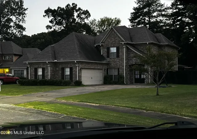 Photo 1 of Single family home for sale at 3327 Chateau Pointe Blvd, Southaven, MS 38672 | MLS# 4139864 | Listing updated on 2026-08-06