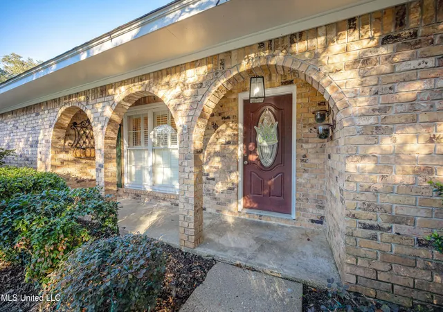 4th image of 910 Warren St, Pascagoula, MS 39567 | MLS# 4137596