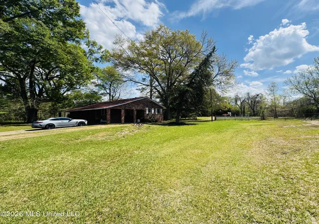 Homes for sale in Natchez, MS | 510 Lasalle St, Natchez, MS 39120 | MLS# 4137618
