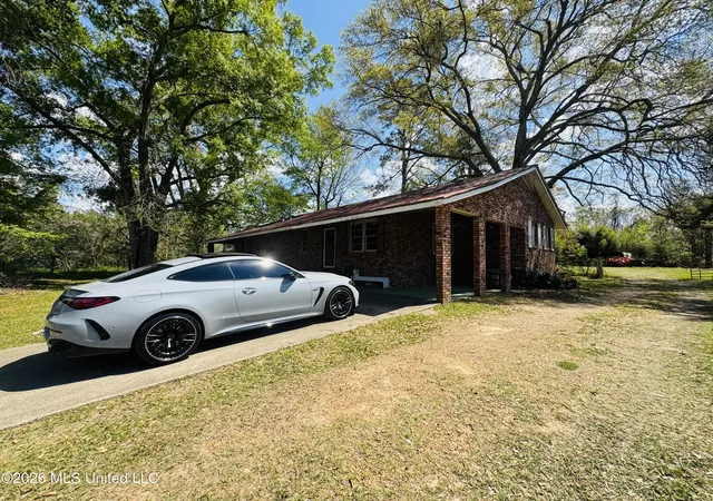 Homes for sale in Natchez, MS | 510 Lasalle St, Natchez, MS 39120 | MLS# 4137618