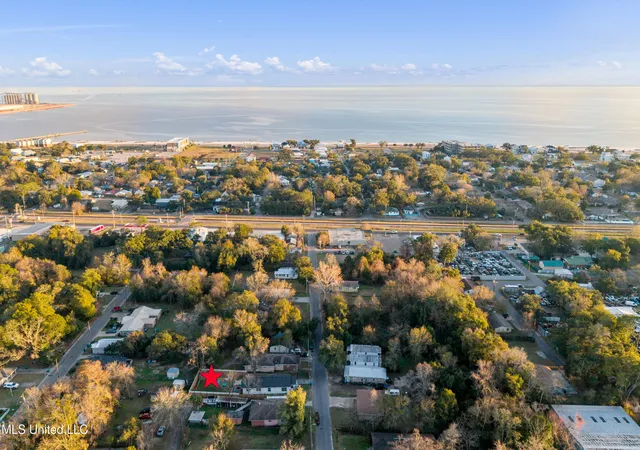Photo 3 of Single family home for sale at 1108 Woodward Ave, Gulfport, MS 39501 | MLS# 4137902 | Listing updated on 2026-09-02