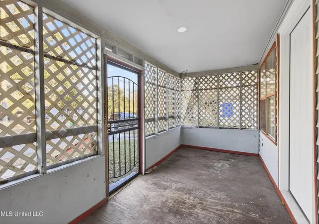 Photo 4 of Single family home for sale at 1505 R Dixie Ave, Gulfport, MS 39501 | MLS# 4137732 | Listing updated on 2026-06-22