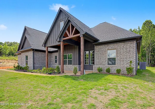 Photo 2 of Single family home for sale at 9072 Treadway Crk, Hernando, MS 38632 | MLS# 4137880 | Listing updated on 2026-09-12