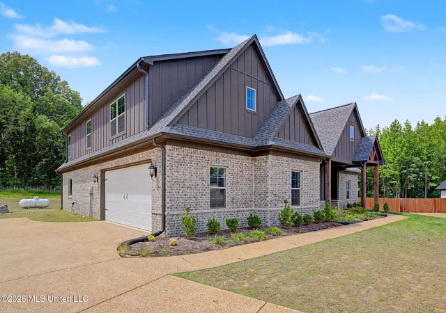Photo 3 of Single family home for sale at 9072 Treadway Crk, Hernando, MS 38632 | MLS# 4137880 | Listing updated on 2026-09-12