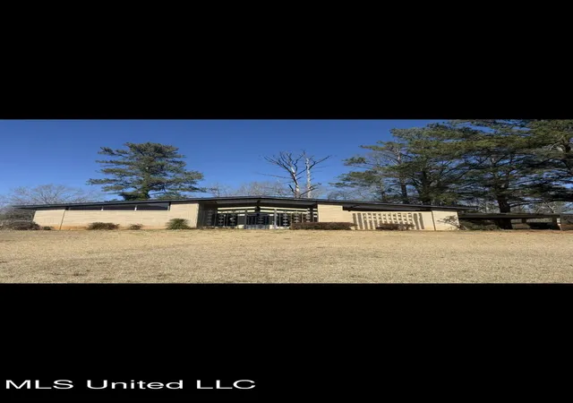 Photo 1 of Single family home for sale at 1268 Cooper Rd, Jackson, MS 39212 | MLS# 4137877 | Listing updated on 2026-09-18