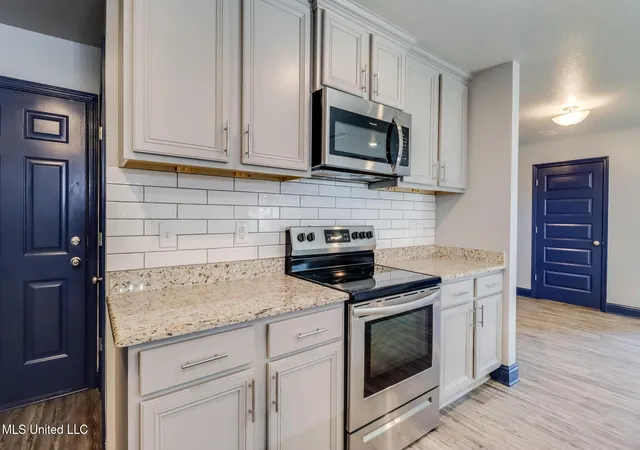 Photo 3 of Single family home for sale at 5261 Overland Dr, Biloxi, MS 39532 | MLS# 4138015 | Listing updated on 2026-03-30
