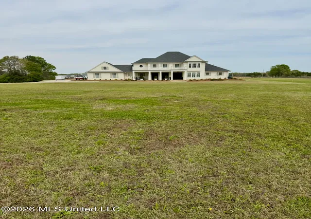 Photo 2 of Single family home for sale at 104 Two Lakes Dr, Madison, MS 39110 | MLS# 4138435 | Listing updated on 2026-09-14