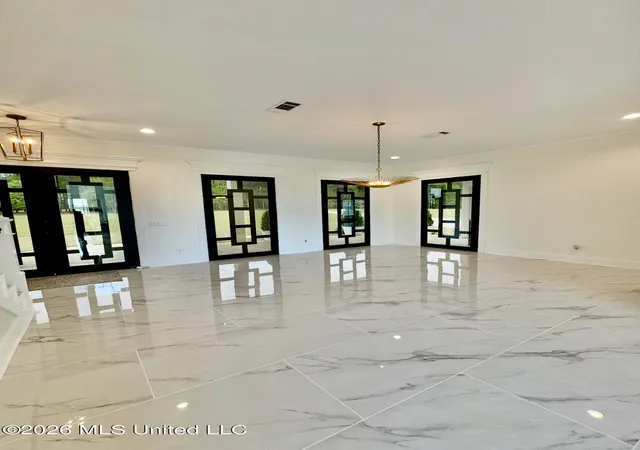 Photo 3 of Single family home for sale at 104 Two Lakes Dr, Madison, MS 39110 | MLS# 4138435 | Listing updated on 2026-09-14