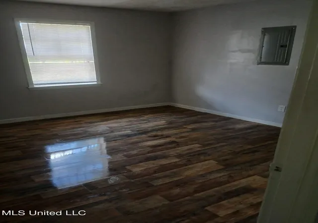 Photo 3 of Single family home for sale at 2858 Queensroad Ave, Jackson, MS 39213 | MLS# 4138168 | Listing updated on 2026-05-12