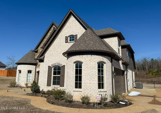 Homes for sale in Holly Springs, MS | 224 Poplar Ln, Holly Springs, MS 38635 | MLS# 4138476