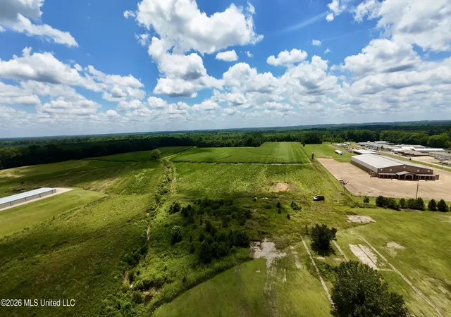 Homes for sale in Carthage, MS | 00 E Main St, Carthage, MS 39051 | MLS# 4139228