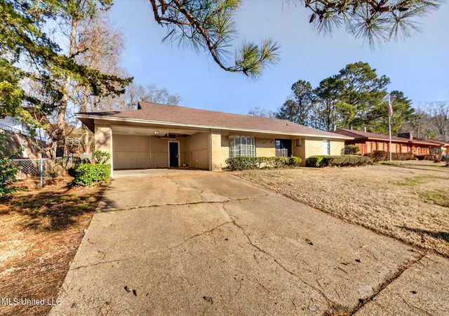 Homes for sale in Jackson, MS | 6607 Franklin D Roosevelt Dr, Jackson, MS 39213 | MLS# 4140498