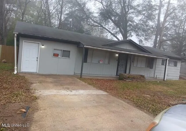 Photo 1 of Single family home for sale at 3264 Suncrest Dr, Jackson, MS 39212 | MLS# 4138428 | Listing updated on 2026-04-09